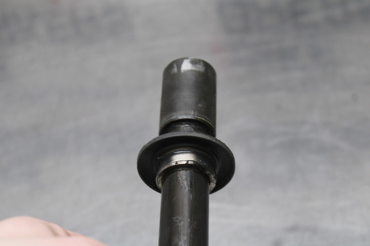 05 YAMAHA YZF R6 FRONT WHEEL RIM AXLE PIVOT BOLT BB858