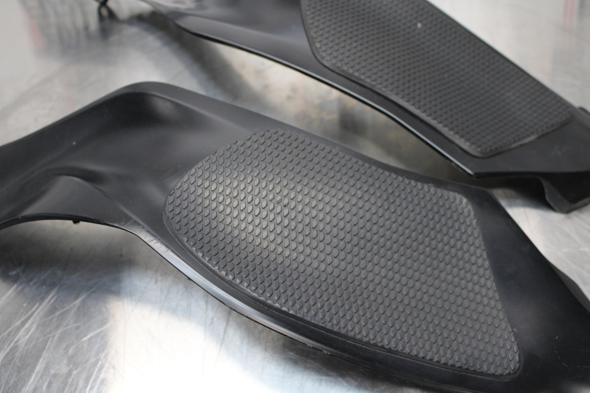 13-18 KAWASAKI NINJA ZX6R RIGHT LEFT GAS TANK PANELS COVERS TRIM SET COWLS BB143