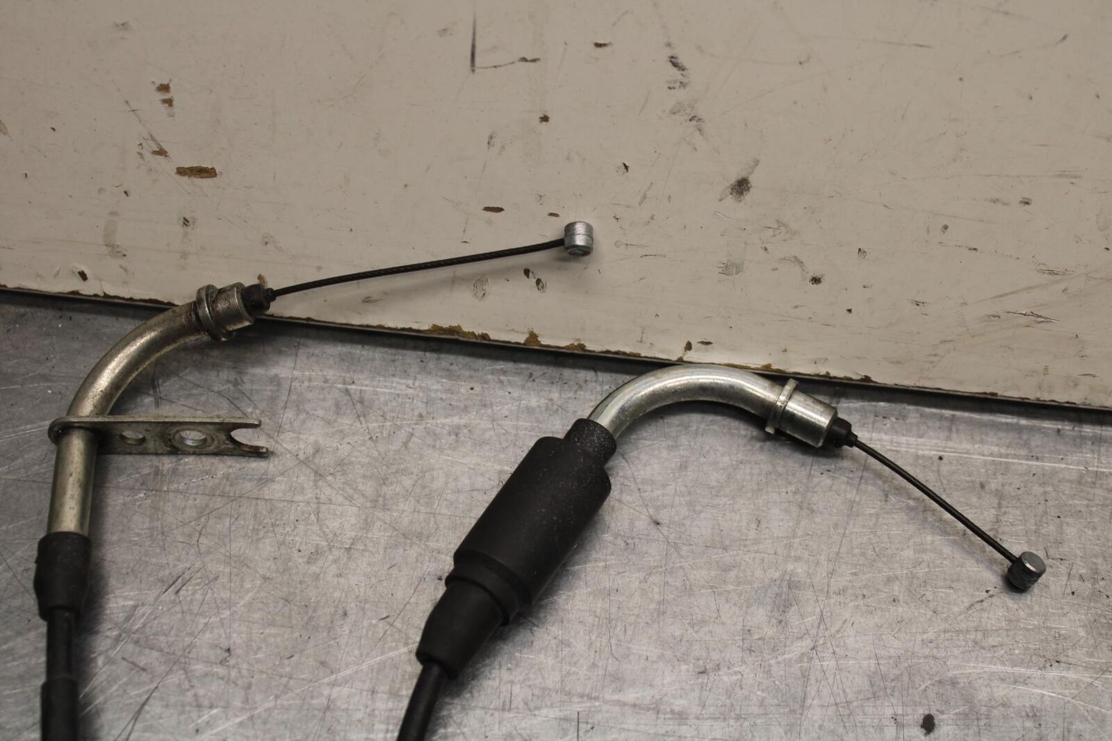 11-24 SUZUKI GSXR  600 750 THROTTLE CABLES LINES BB95