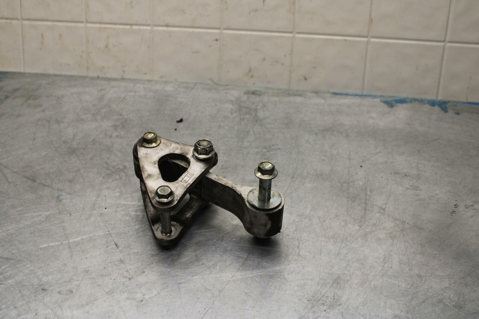 11-17 SUZUKI GSXR600 REAR DOGBONE SHOCK LINKAGE LINK BB417