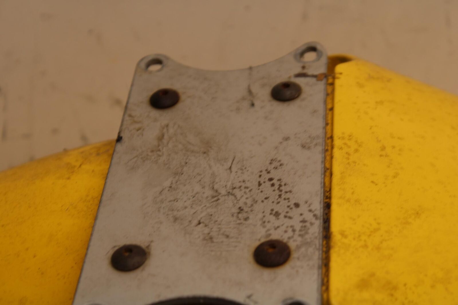 1988 Suzuki Katana 600 GSX600F YELLOW FRONT WHEEL FENDER COWL FAIRING BB94