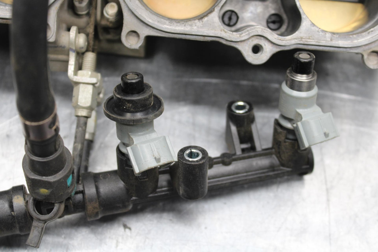 2007 Honda CBR600RR MAIN FUEL INJECTORS / THROTTLE BODIES 16400-MFJ-L01 BB596