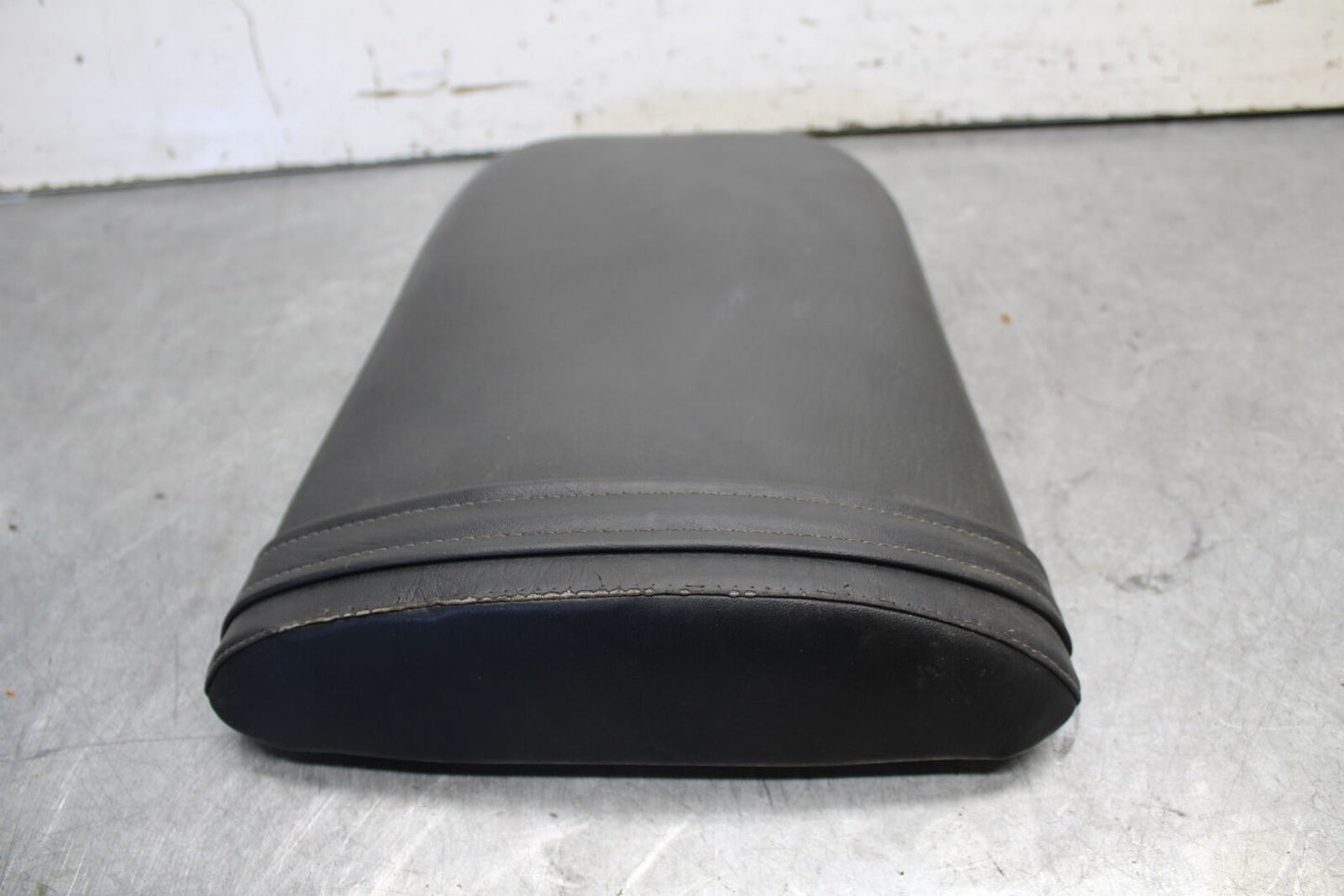 07-12 HONDA CBR600RR REAR BACK PASSENGER TANDEM SEAT PAD SADDLE PILLION BB672