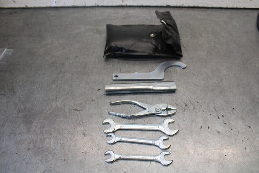 08-16 YAMAHA YZF R6 STOCK TOOLS OEM TOOL BAG KIT SET BB665