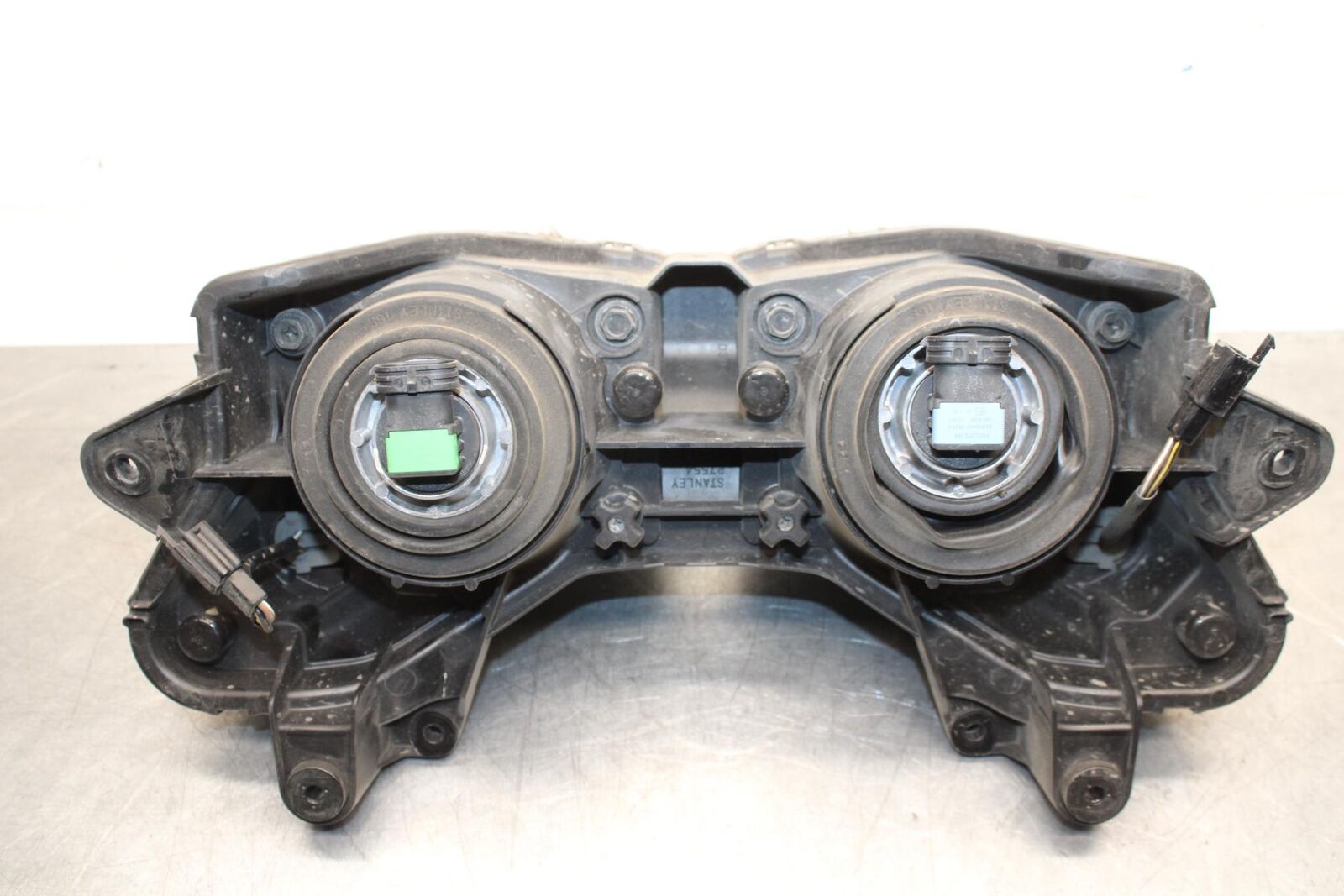 2011 Kawasaki Ninja ZX6R ZX600R FRONT HEADLIGHT LIGHT LAMP 23007-0101 BB587