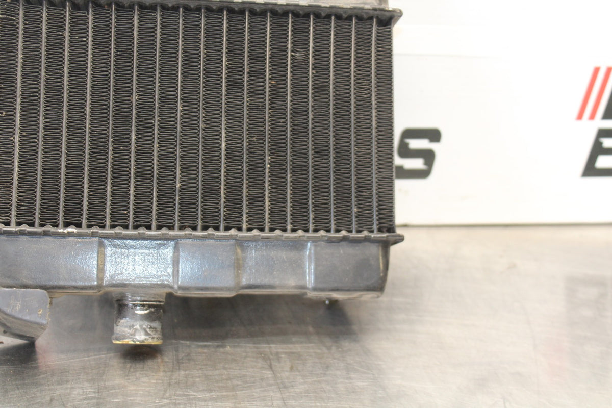 84 HONDA INTERCEPTOR 1000 VF1000F ENGINE RADIATOR MOTOR COOLING RADIATER  BB878