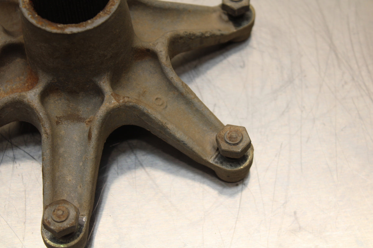 93 YAMAHA BANSHEE 350 REAR SPROCKET HUB BB135