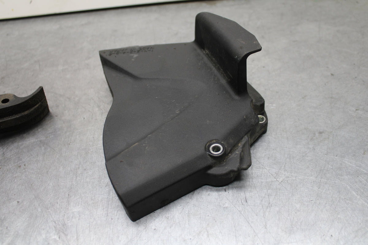 09-14 YAMAHA YZF R1 ENGINE SPROCKET COVER BB119