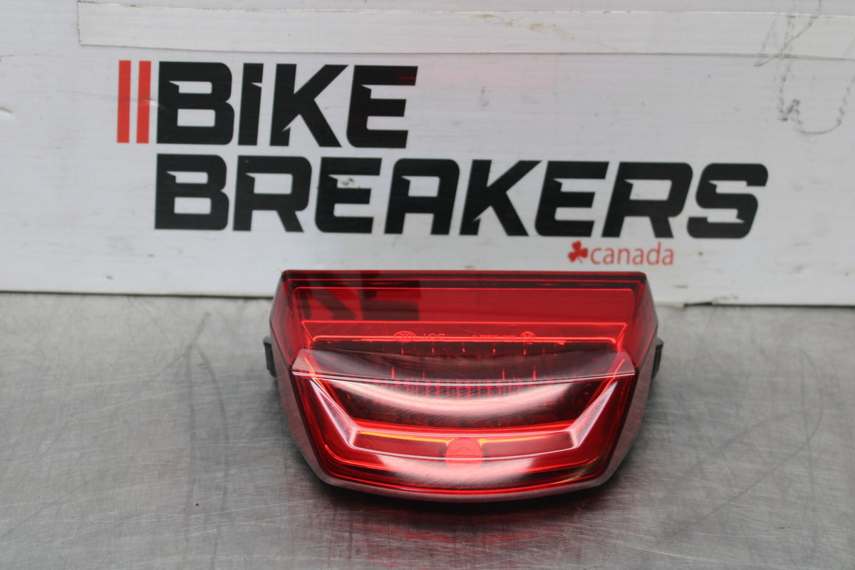 22 HARLEY-DAVIDSON PAN AMERICA 1250 REAR TAIL TAILLIGHT BACK BRAKE LIGHT BB910