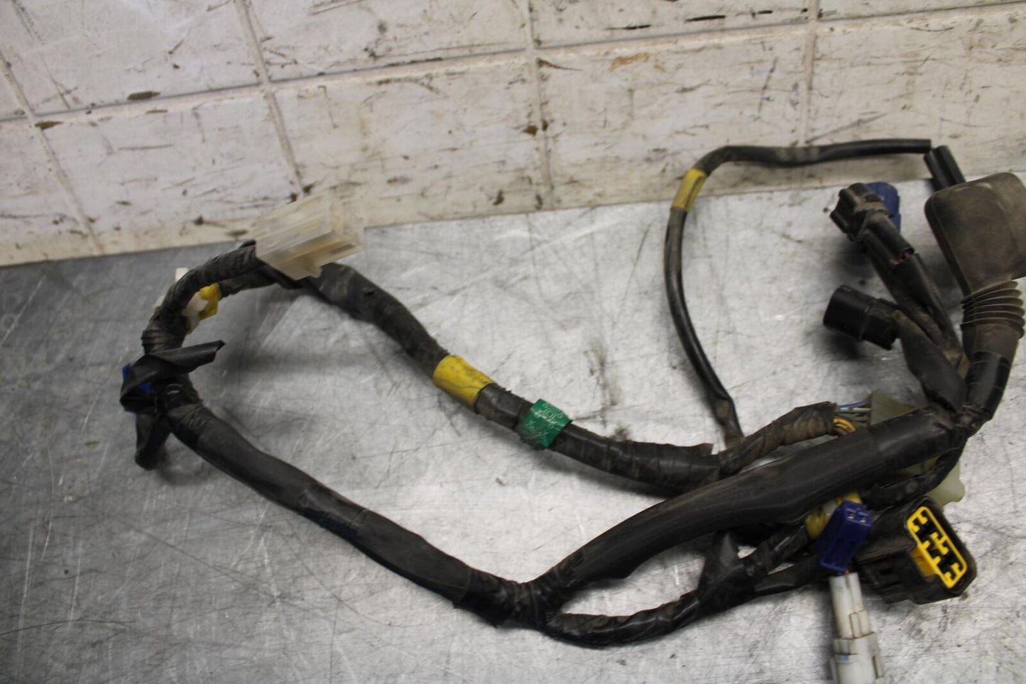 2009 Yamaha YZF R6 HEADLIGHT SPEEDO GAUGES WIRING HARNESS WIRE LOOM BB532