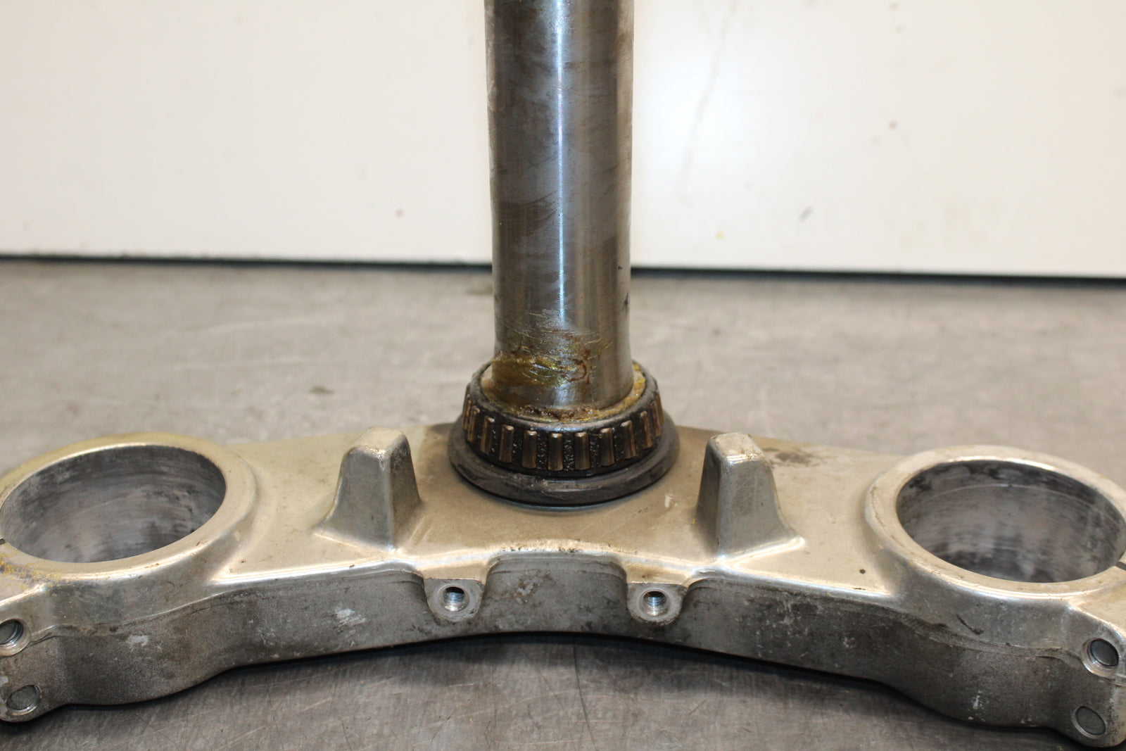 93-94 KAWASAKI NINJA ZX7R FRONT FORKS CLAMP LOWER TRIPLE TREE STEM BB124