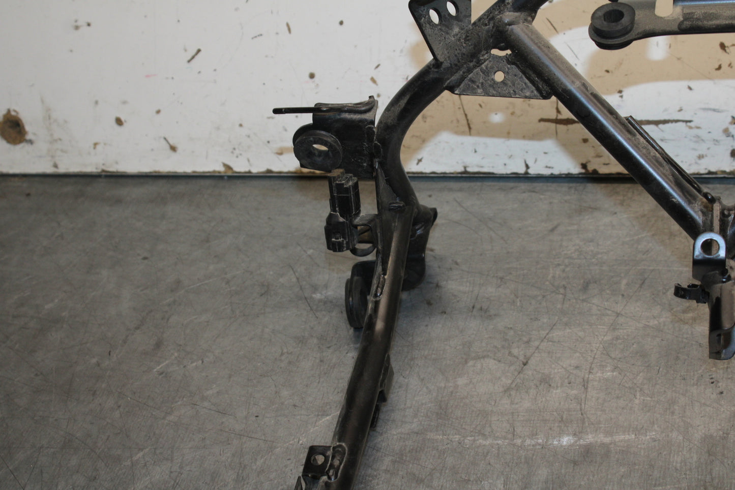 18-24 KAWASAKI NINJA 650 UPPER FAIRING MIRROR GAUGES STAY BRACKET BB725