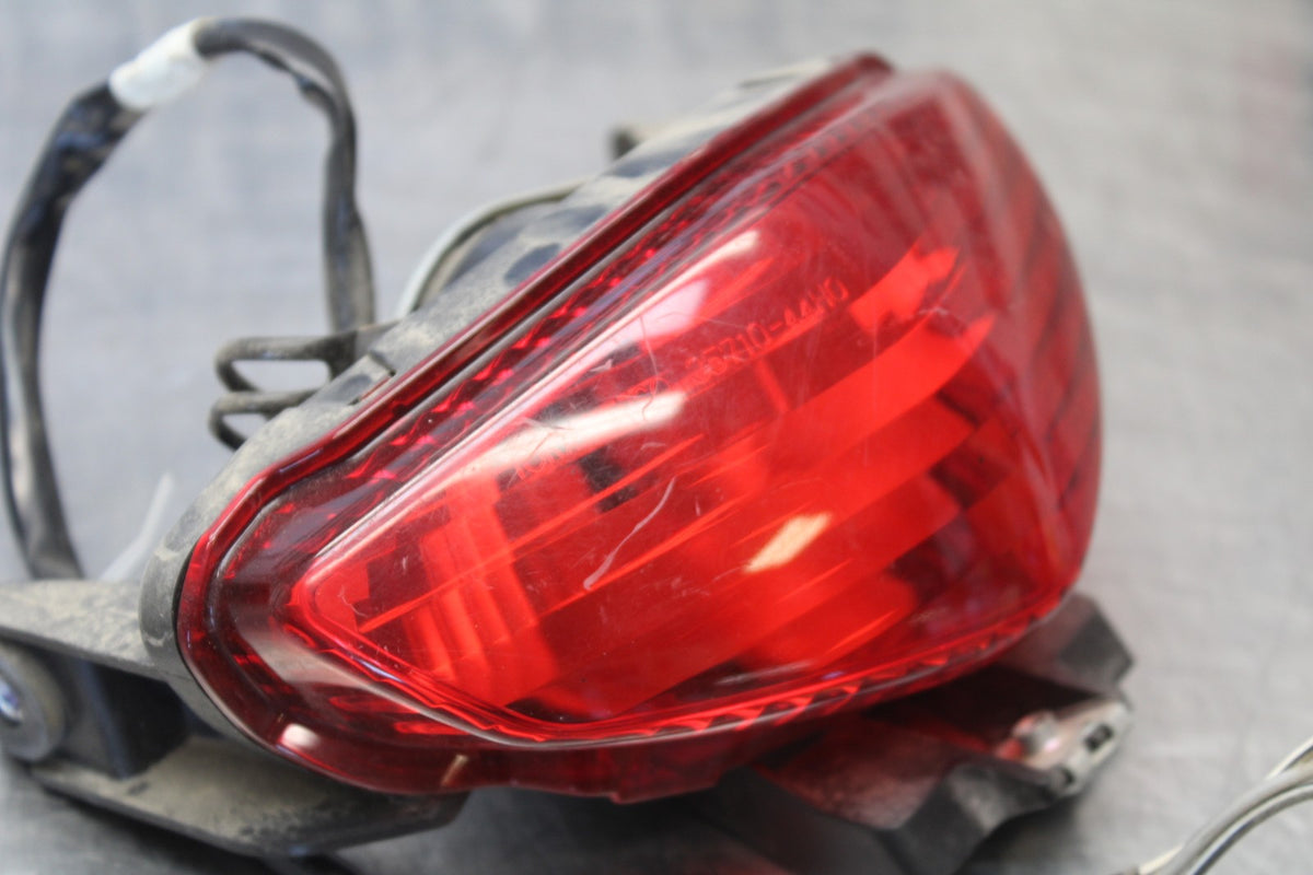 10 SUZUKI SV650 REAR TAIL TAILLIGHT BACK BRAKE LIGHT BB181