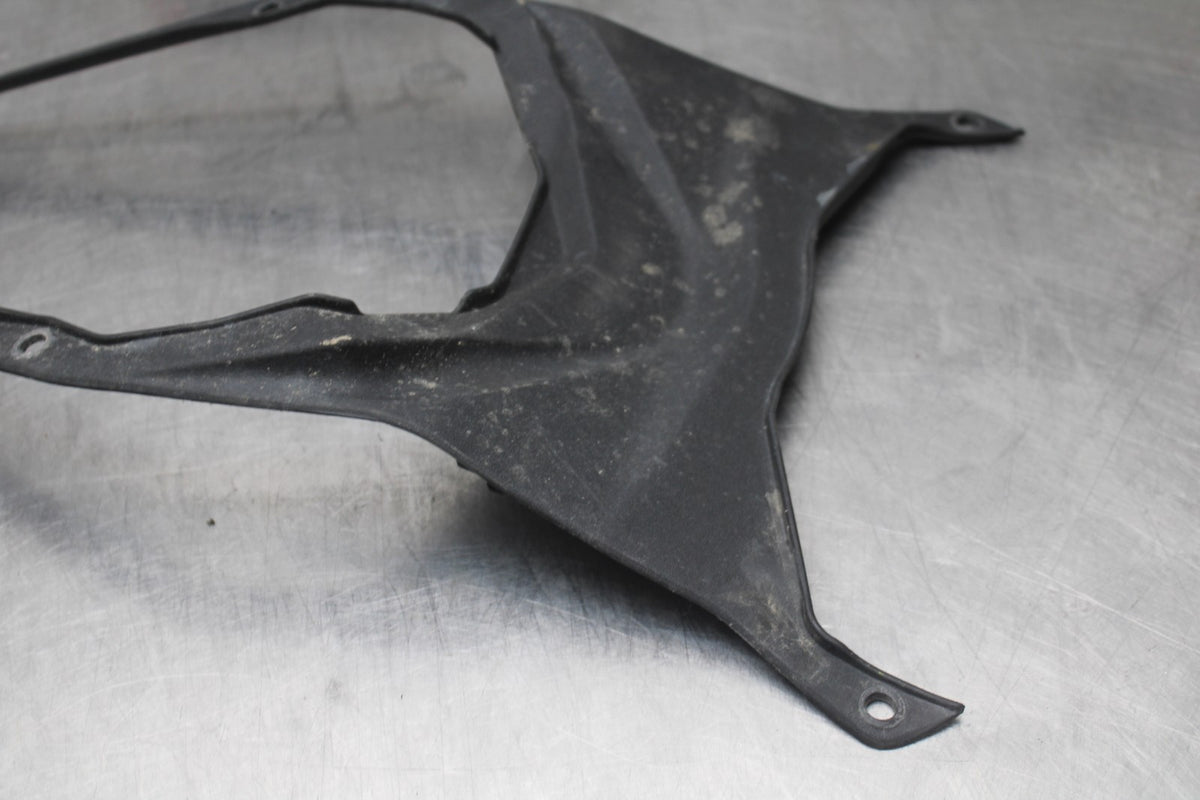 23-26 KAWASAKI NINJA ZX4RR CENTER REAR BACK TAIL FAIRING COWL BB898