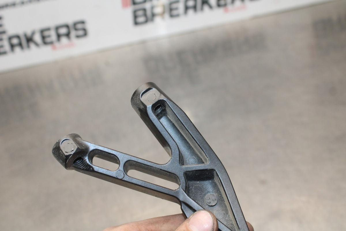 22-25 YAMAHA YZF R7 LEFT REAR BACK PASSENGER PEG BB769