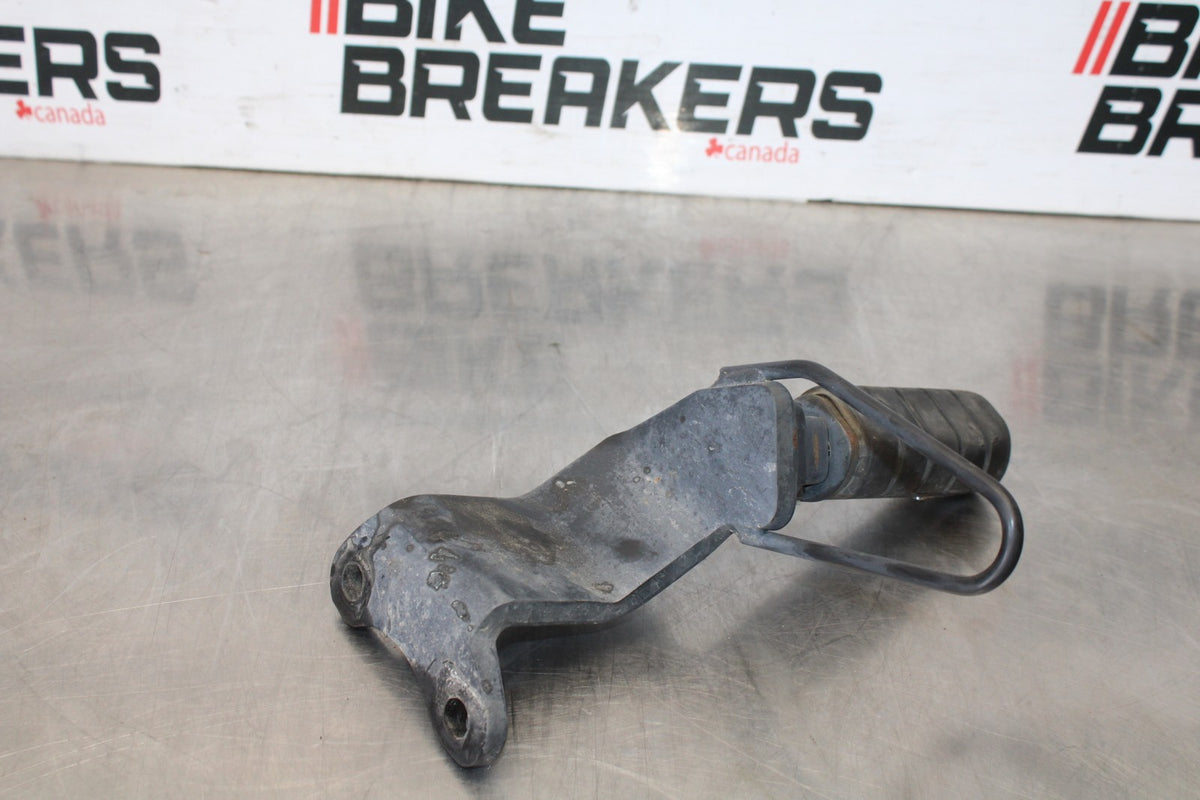 14 HONDA SHADOW 750 VT750C2B RIGHT FRONT FOOT REST PEG STEP BB867