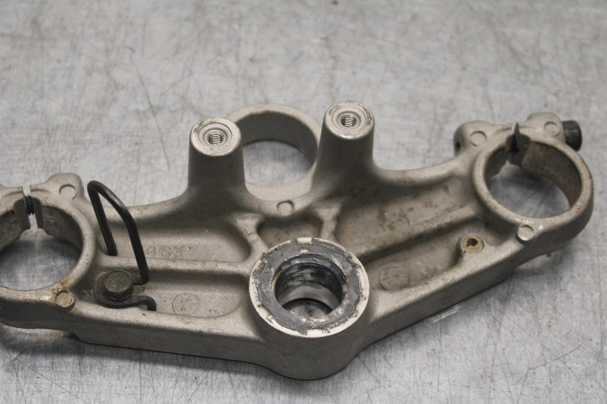 1988 Yamaha FZ600 FORKS UPPER TRIPLE TREE CLAMP BB601