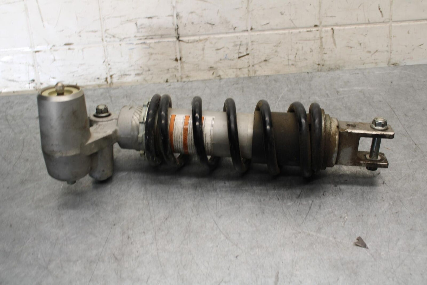 2001 Suzuki GSXR600 REAR BACK SHOCK ABSORBER SUSPENSION 62100-39F10  BB59