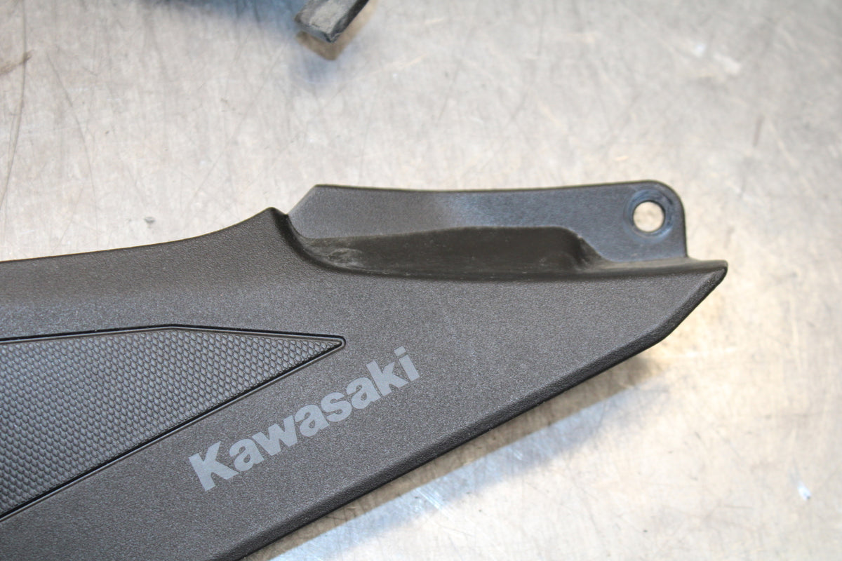 24 KAWASAKI NINJA 500 ABS RIGHT LEFT SIDE SEAT PANELS TRIMS COWLS FAIRINGS BB744