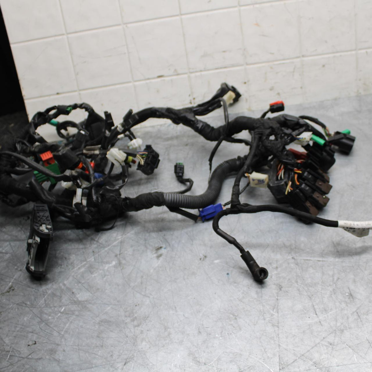 21 HUSQVARNA VITPILEN 401 MAIN ENGINE WIRING HARNESS MOTOR WIRE LOOM BB467