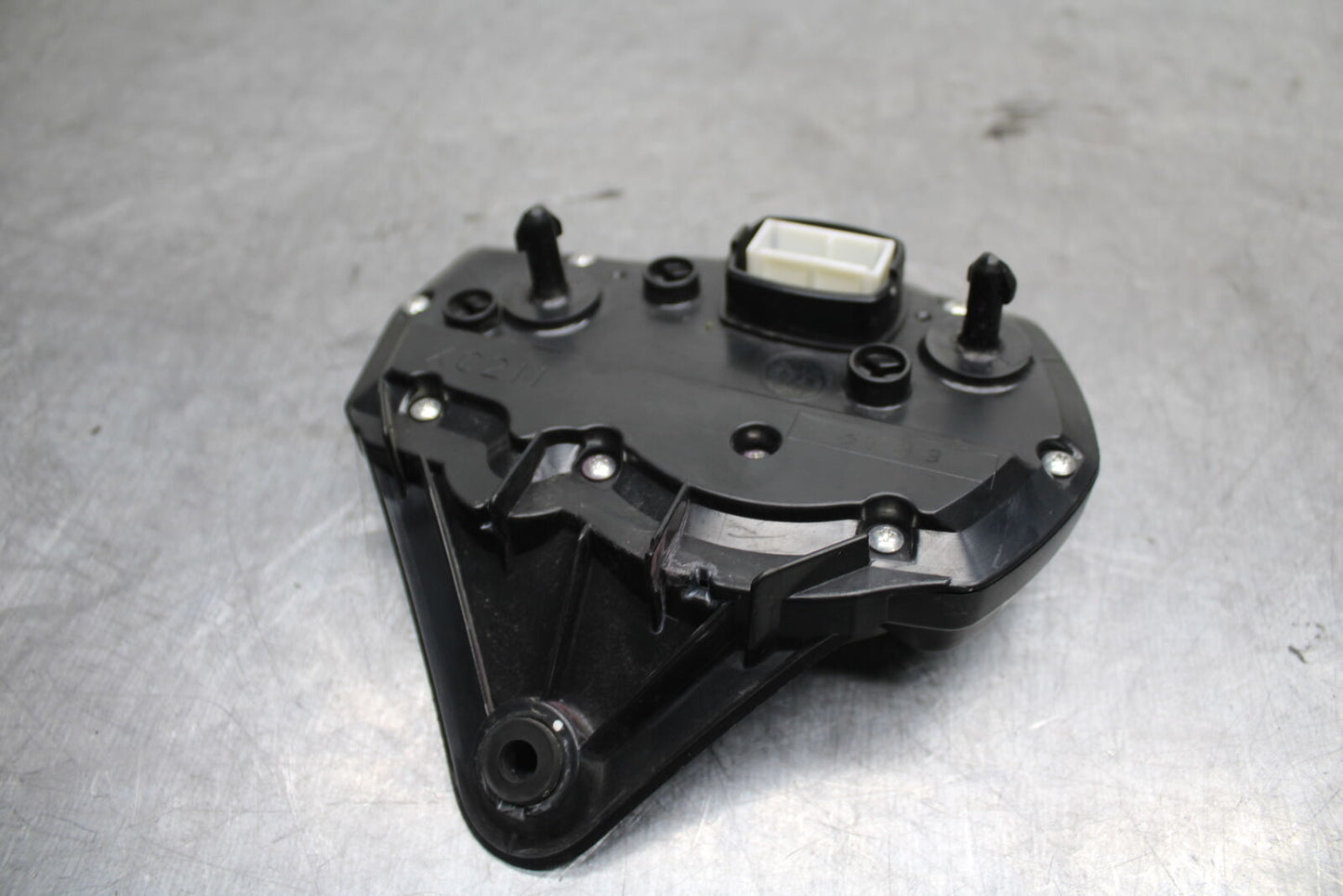 08-09 SUZUKI GSXR600 SPEEDO TACH GAUGES CLUSTER SPEEDOMETER TACHOMETER BB728