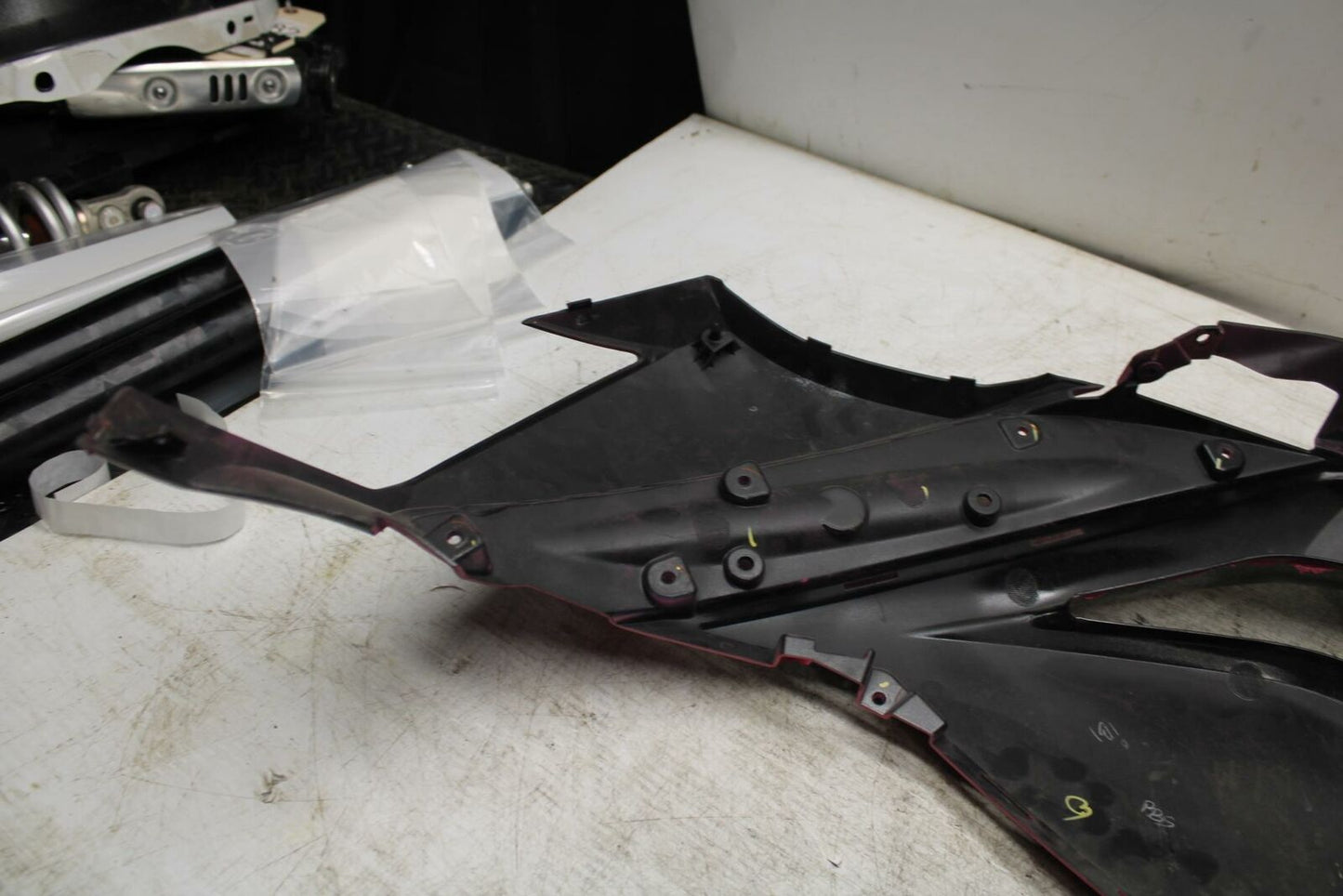 12-13 KAWASAKI EX300 NINJA LEFT MID UPPER SIDE FAIRING COWL PLASTIC BB373