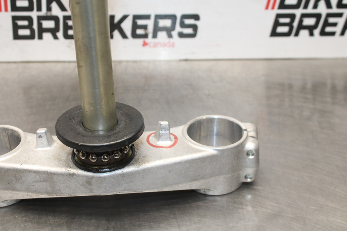 20-25 SUZUKI GSXR750 FRONT FORKS CLAMP LOWER TRIPLE TREE STEM BB810