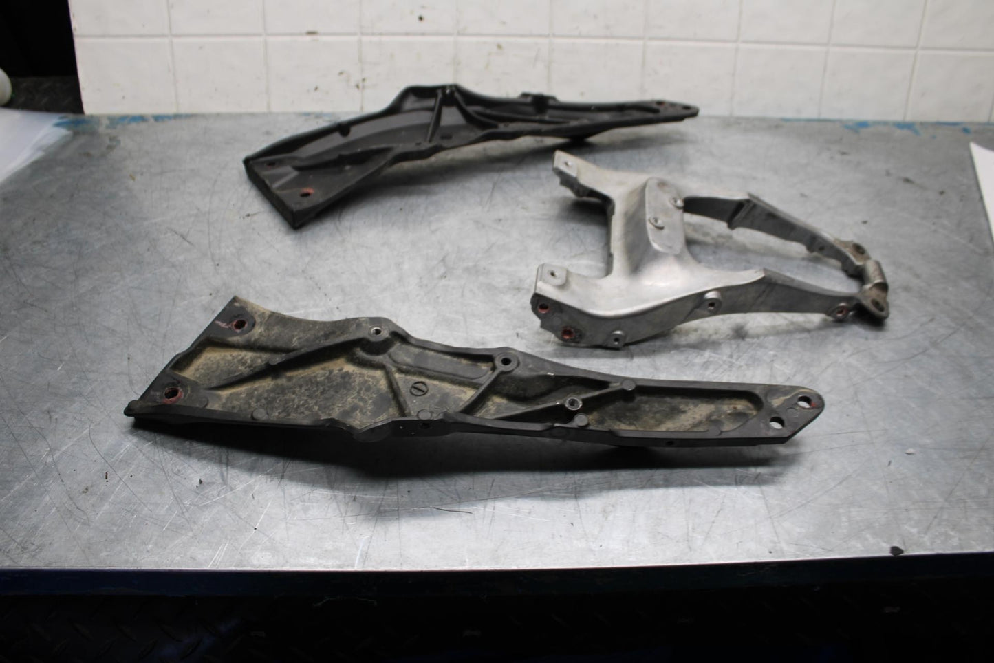 11-15 KAWASAKI ZX1000R REAR SUBFRAME BACK SUB FRAME BB445