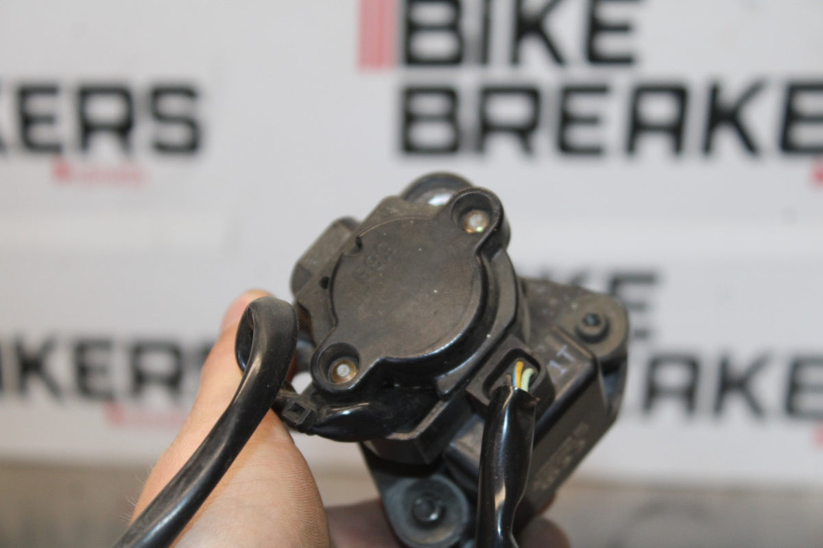 05 YAMAHA YZF R6 IGNITION LOCK KEY SET W/ GAS CAP AND SEAT LOCK BB858