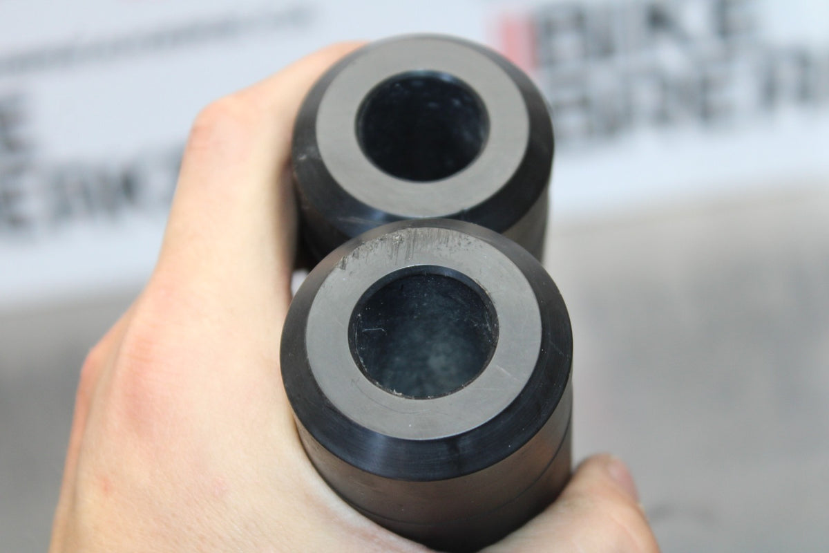 10 SUZUKI SV650 FRAME SLIDERS SET BB181
