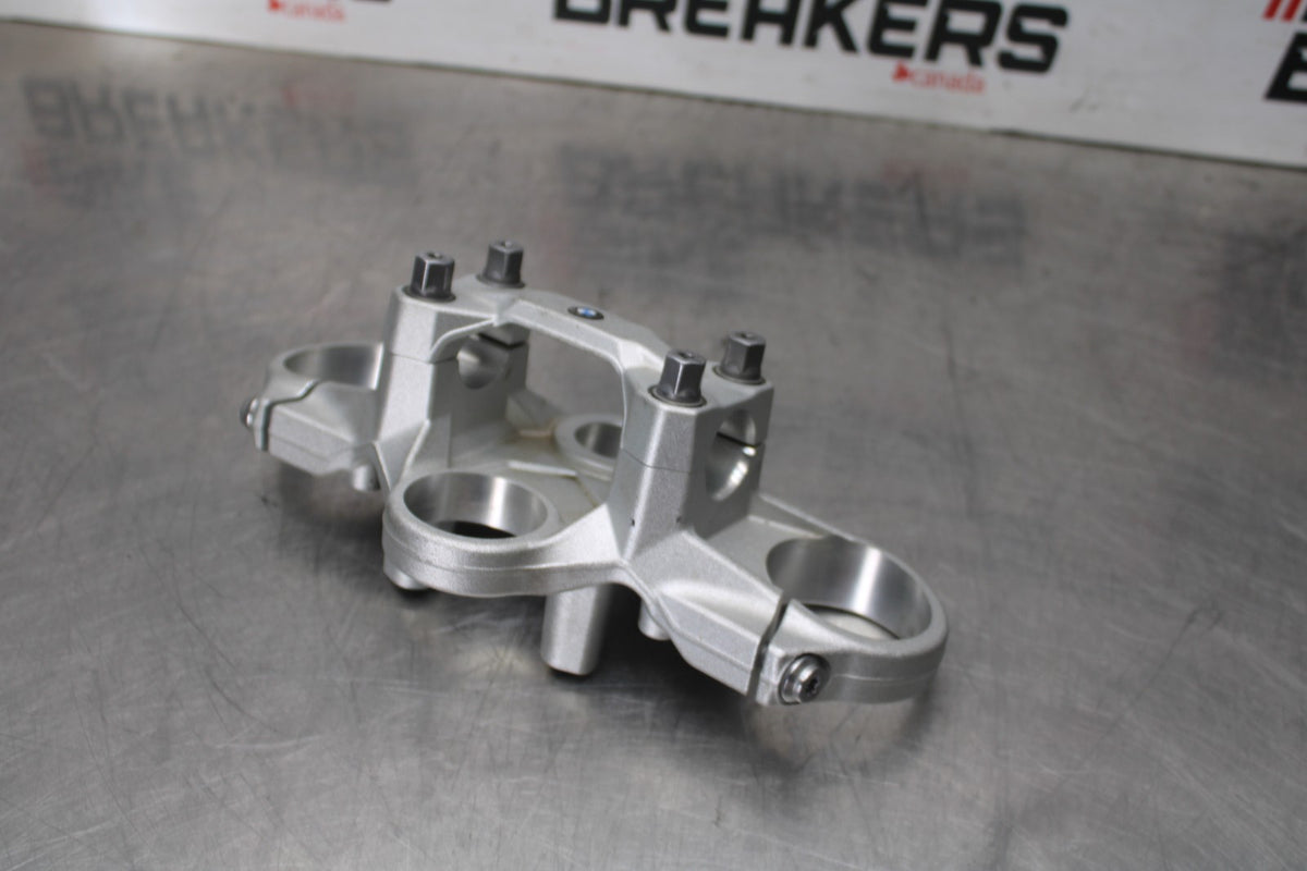 20-23 BMW F900R FORKS UPPER TRIPLE TREE CLAMP BB923
