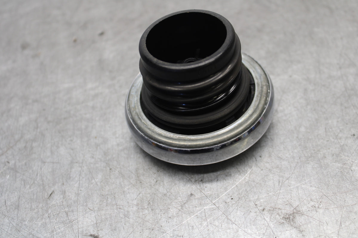 04-16 HARLEY-DAVIDSON SPORTSTER 883 FUEL TANK GAS CAP BB680