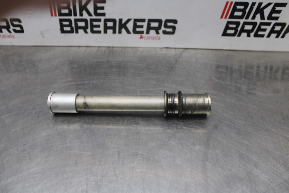 07-08 KAWASAKI NINJA ZX6R FRONT WHEEL RIM AXLE PIVOT BOLT BB855