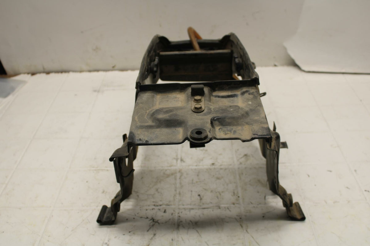 78-79 HONDA GOLDWING 1000 GAS CAP COVER  PANELSUPPORT FAIRING BRACKET BB406
