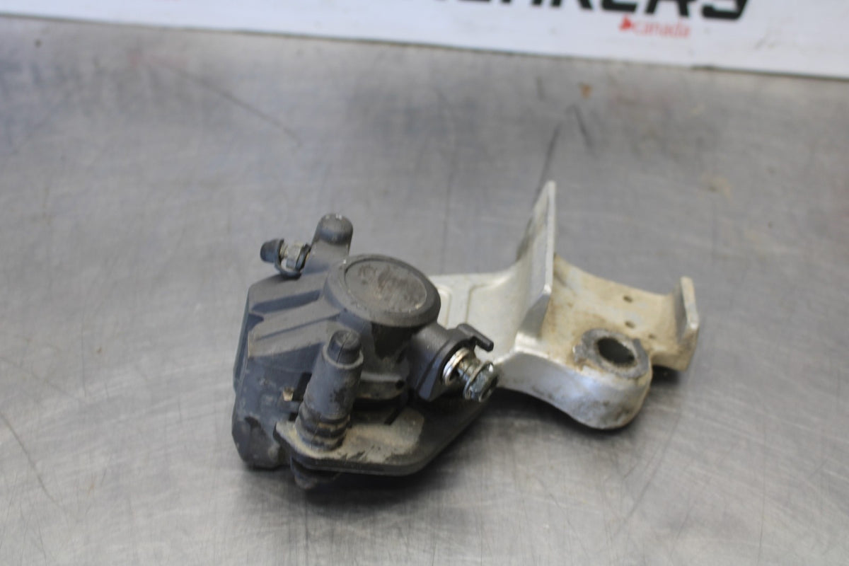 06 KAWASAKI KLR650 REAR BACK BRAKE CALIPER W MOUNT BRACKET BB919