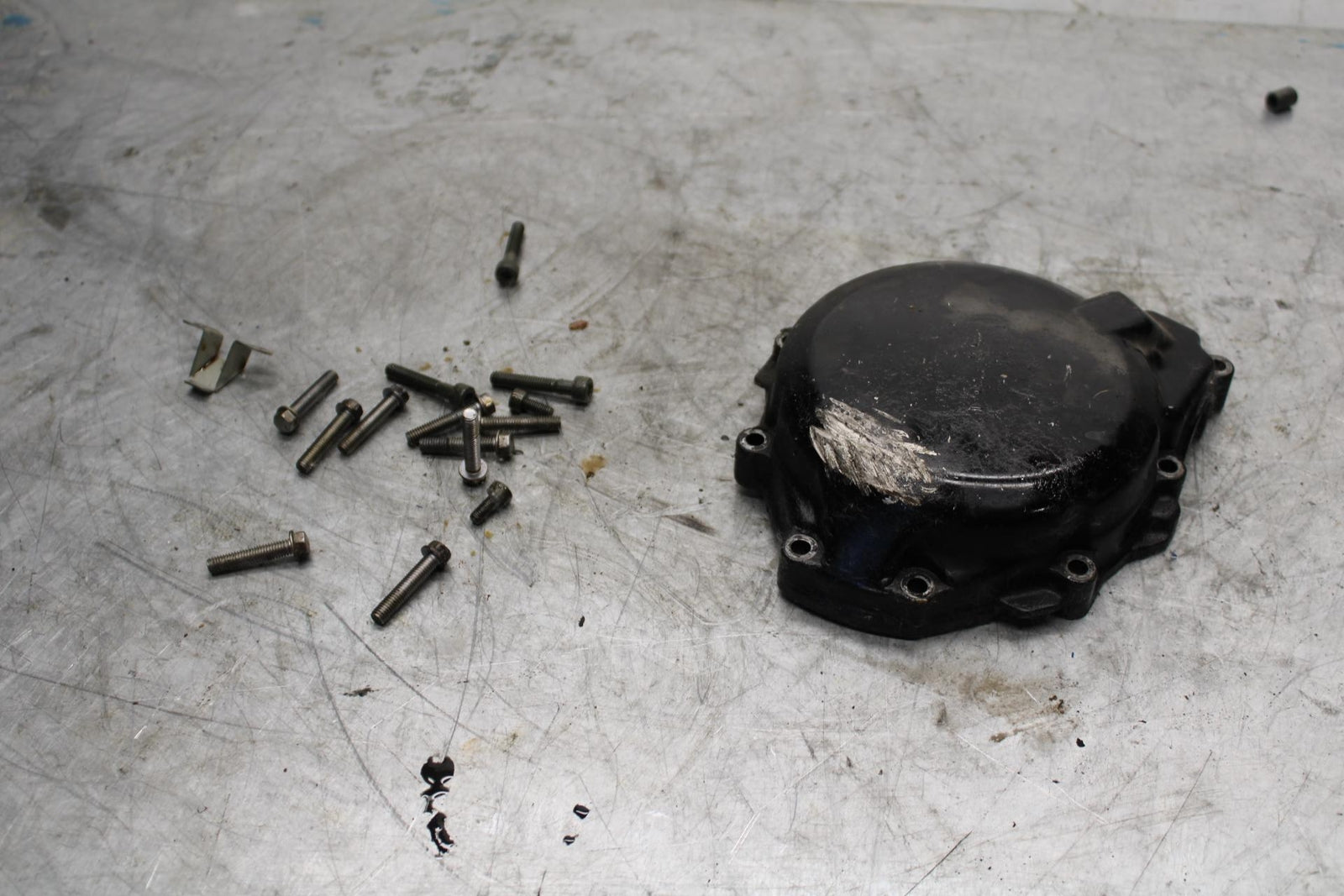 99-07 SUZUKI HAYABUSA GSX1300R STATOR MAGNETO ALTERNATOR GENERATOR COVER BB426