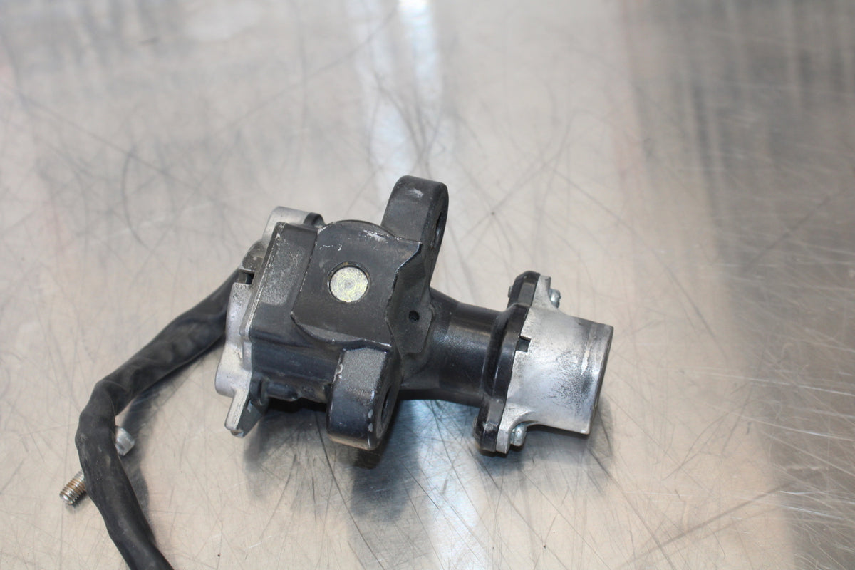 01-03 SUZUKI GSXR600 IGNITION LOCK KEY SET W/ GAS CAP AND SEAT LOCK BB145