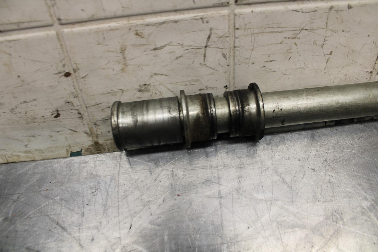 03 KAWASAKI ZX12R  FRONT WHEEL RIM AXLE PIVOT BOLT BB472