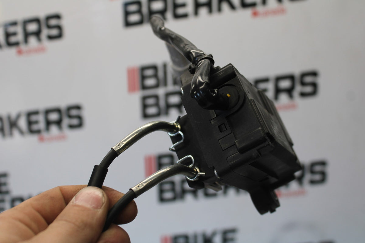 11-26 SUZUKI GSXR750 NEW TAKE OFF EXHAUST VALVE SERVO MOTOR BB882