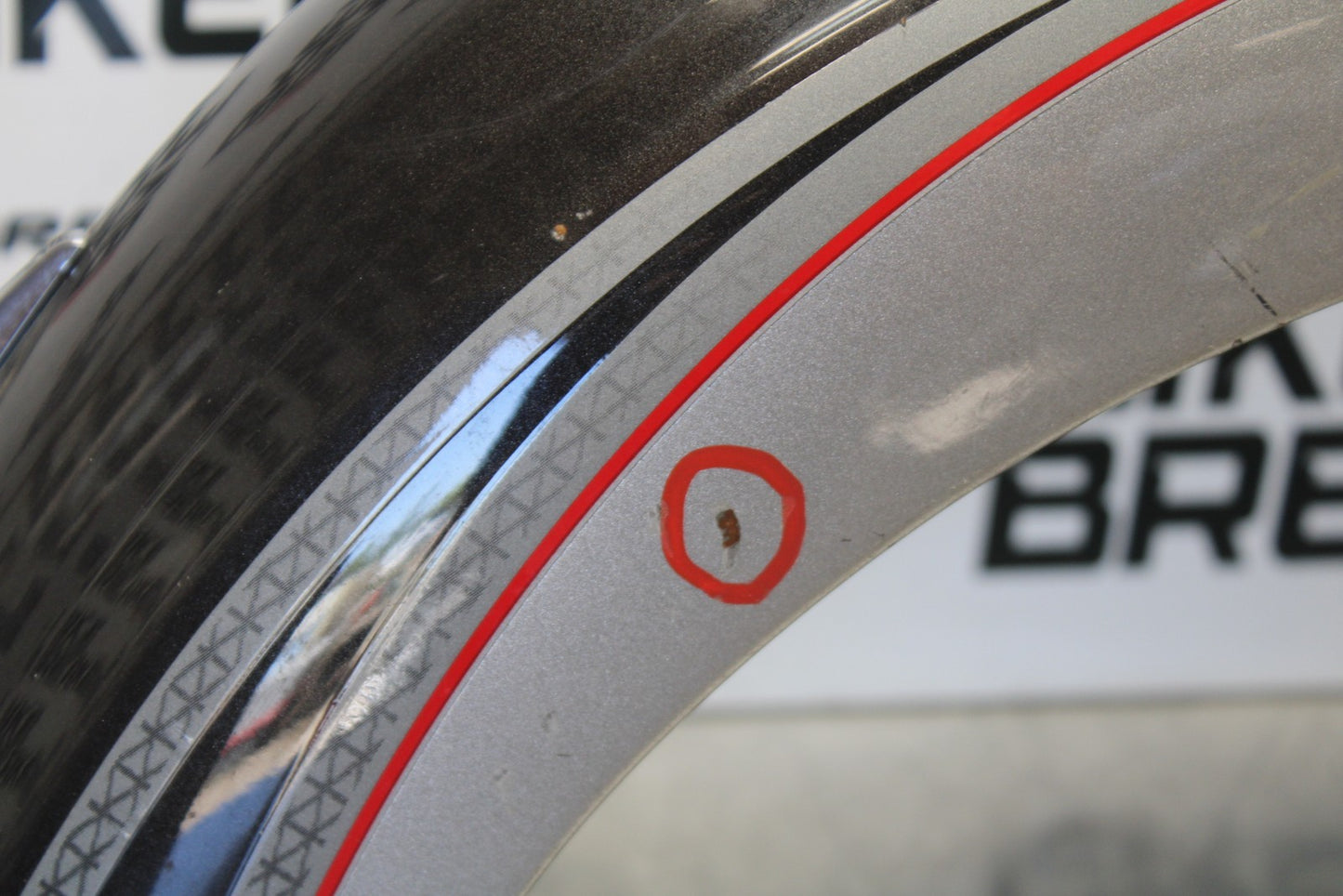 05-06 VICTORY KINGPIN DELUXE FRONT WHEEL FENDER BB195
