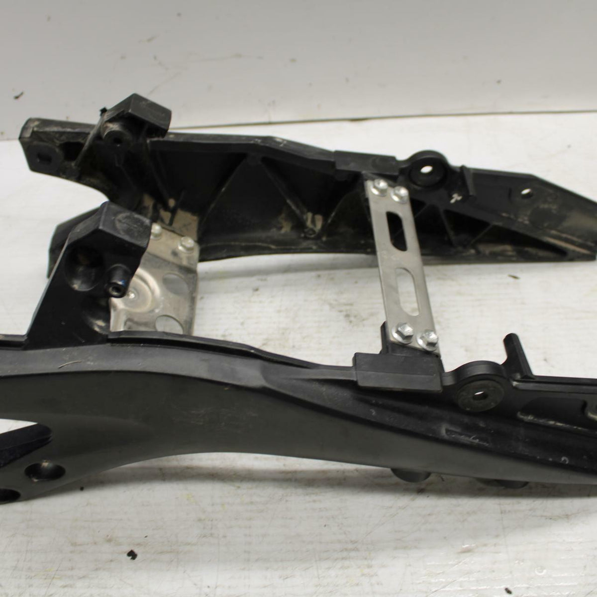 06-07 SUZUKI GSXR600 REAR SUBFRAME BACK SUB FRAME BB289