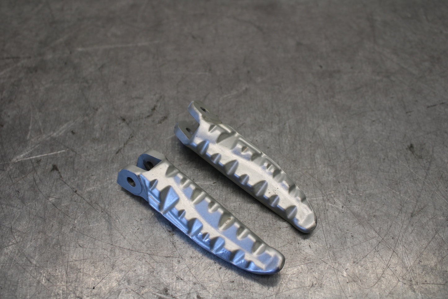 07-08 DUCATI 1098 FRONT FOOT RESTS PEGS STEPS SET PAIR BB699