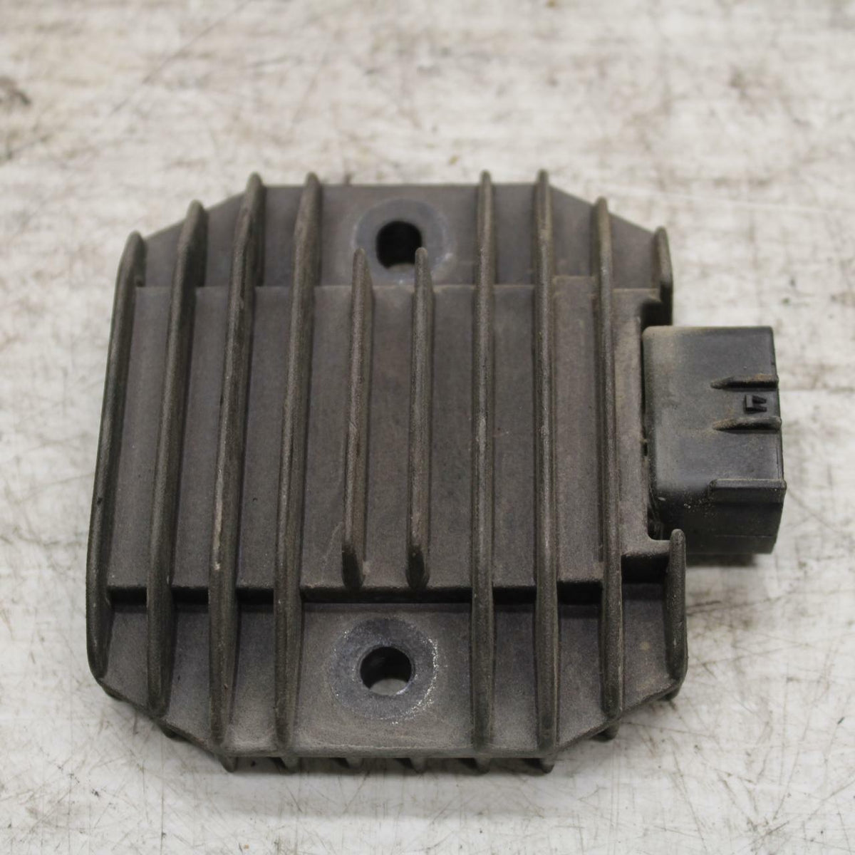 02-03 YAMAHA V STAR 1100 RECTIFIER VOLTAGE REGULATOR BB308