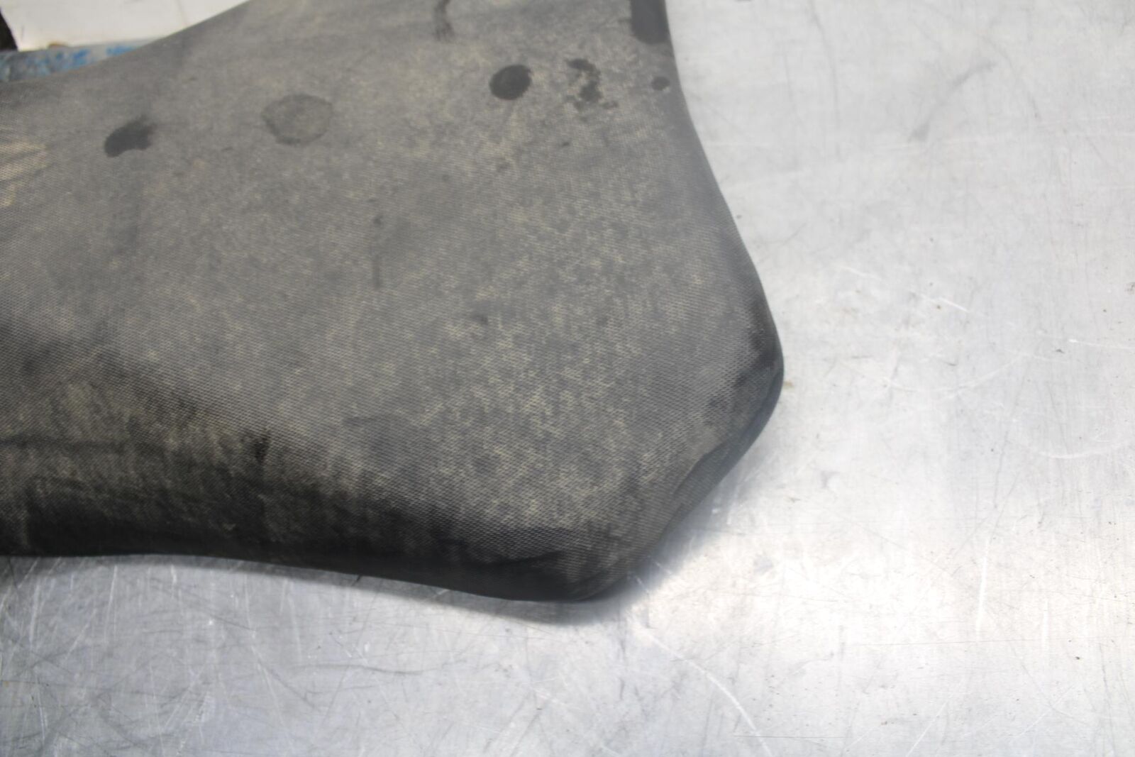 15-21 SUZUKI GSXR600 FRONT DRIVERS SEAT PAD SADDLE  BB460