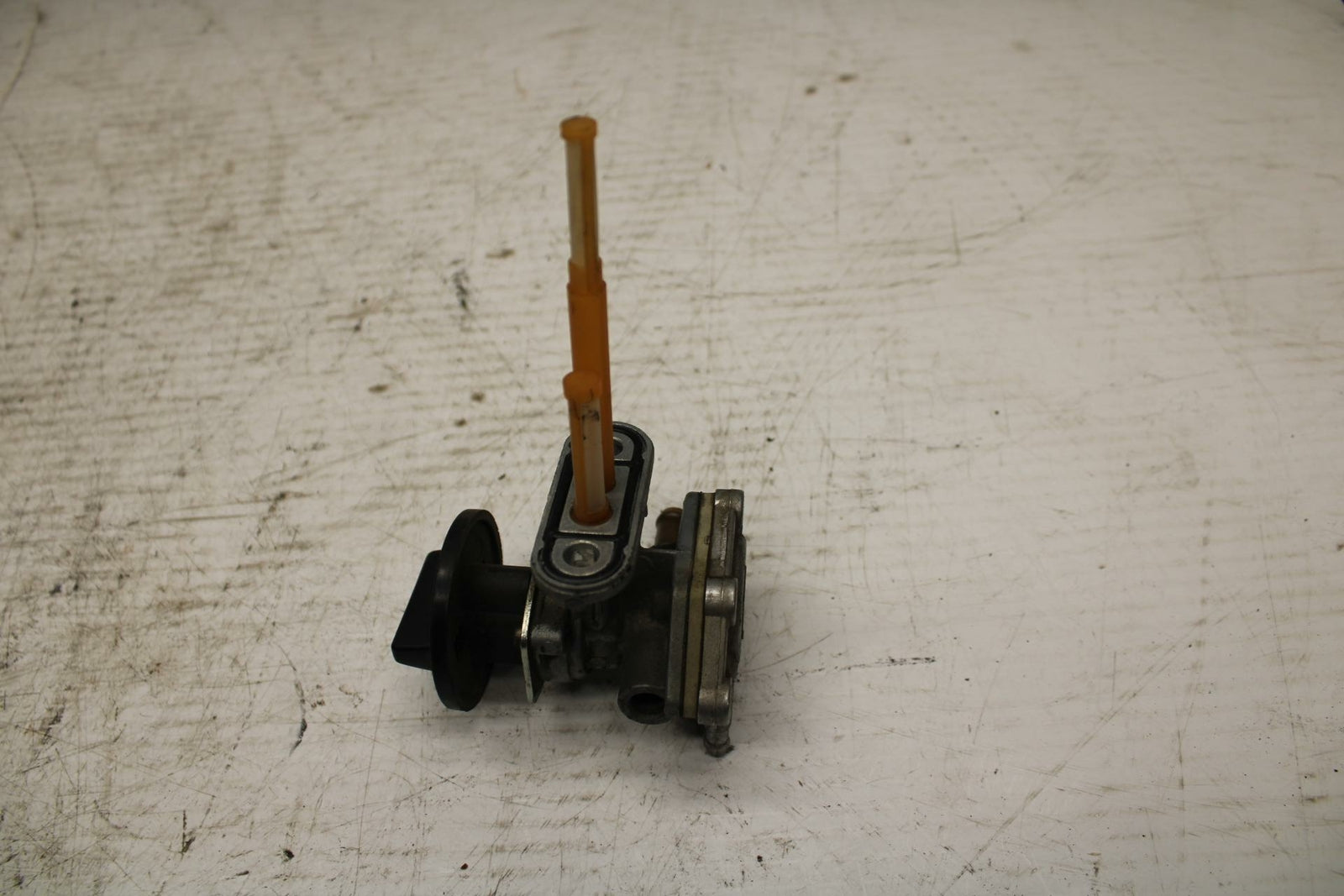 90-07 KAWASAKI ZZR 250 FUEL GAS TANK PETCOCK SHUT ON OFF VALVE BB298