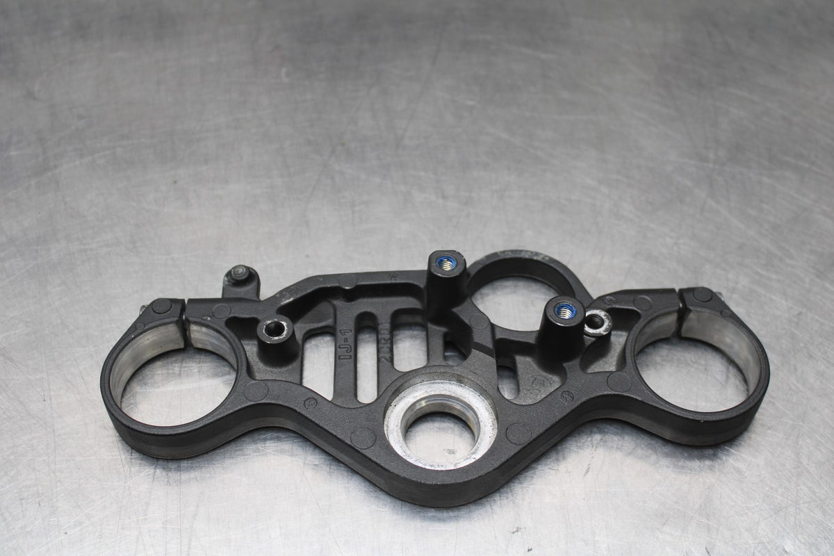 18 YAMAHA YZF R1  FORKS UPPER TRIPLE TREE CLAMP BB838