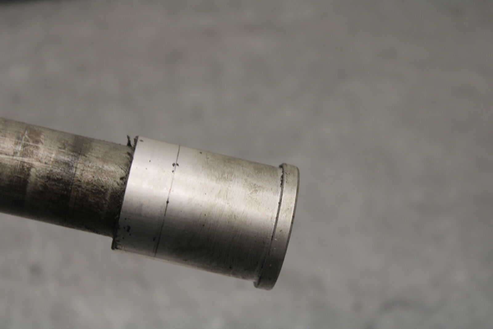 09-12 KAWASAKI NINJA ZX6R ZX600R FRONT WHEEL RIM AXLE BOLT 41068-0604 BB656