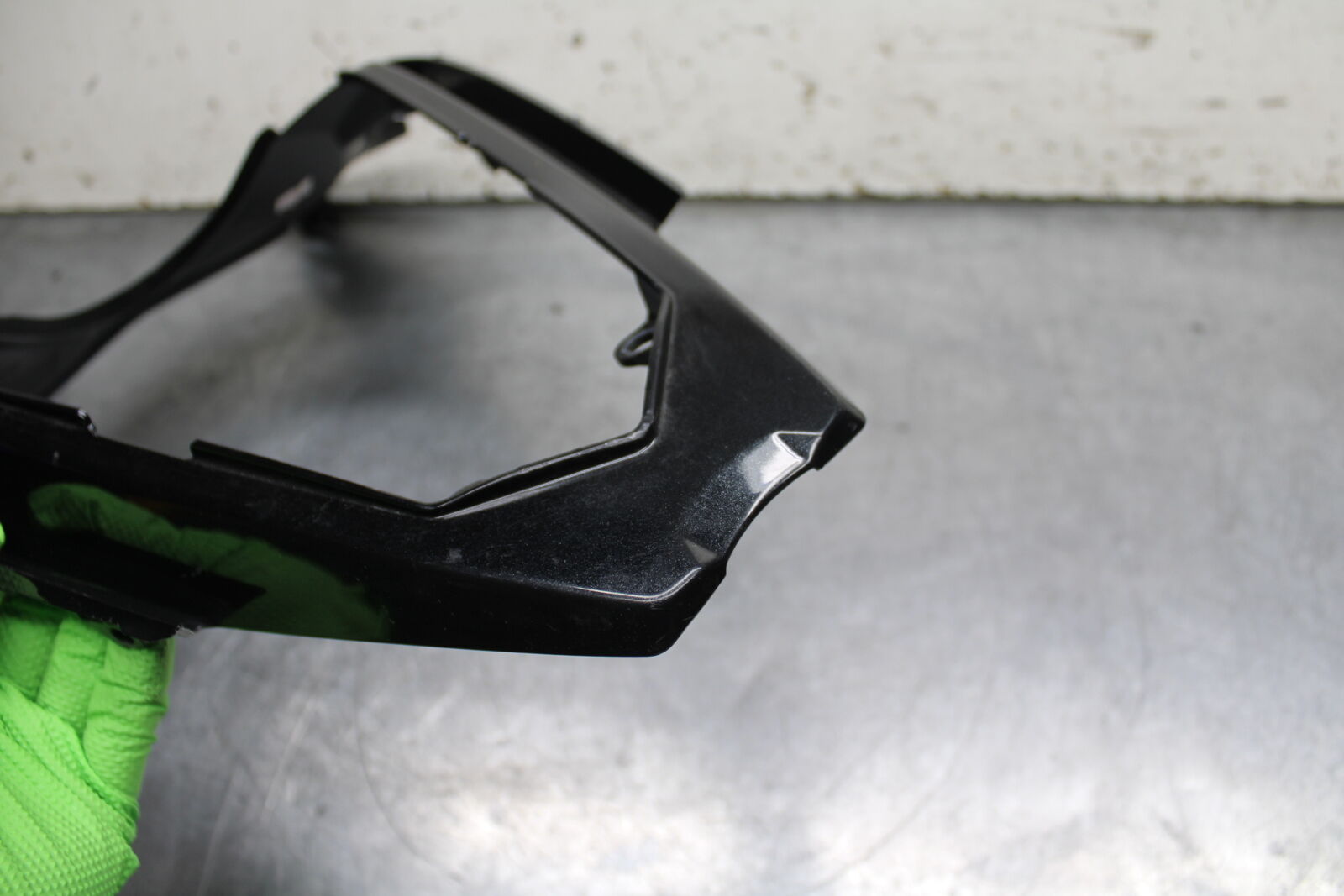 19-22 KAWASAKI Z400 CENTER REAR BACK TAIL FAIRING COWL BB738