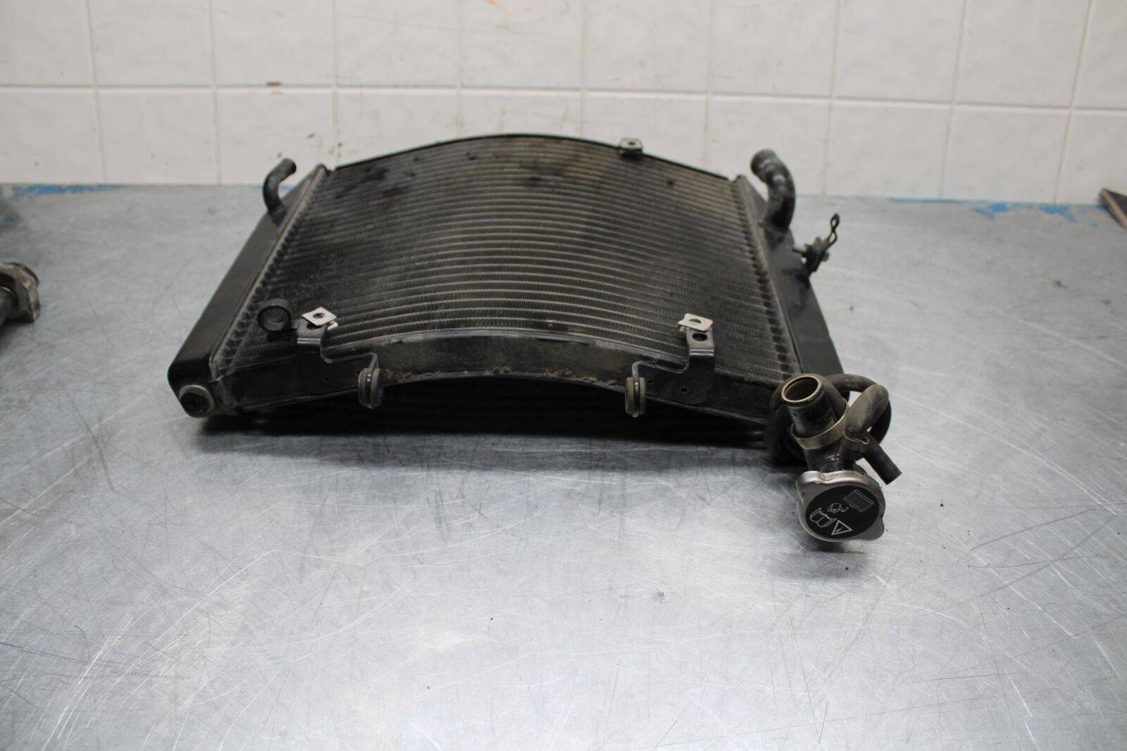 06-07 TRIUMPH DAYTONA 675 DAYTONA 675 ENGINE RADIATOR MOTOR COOLER COOLING BB441