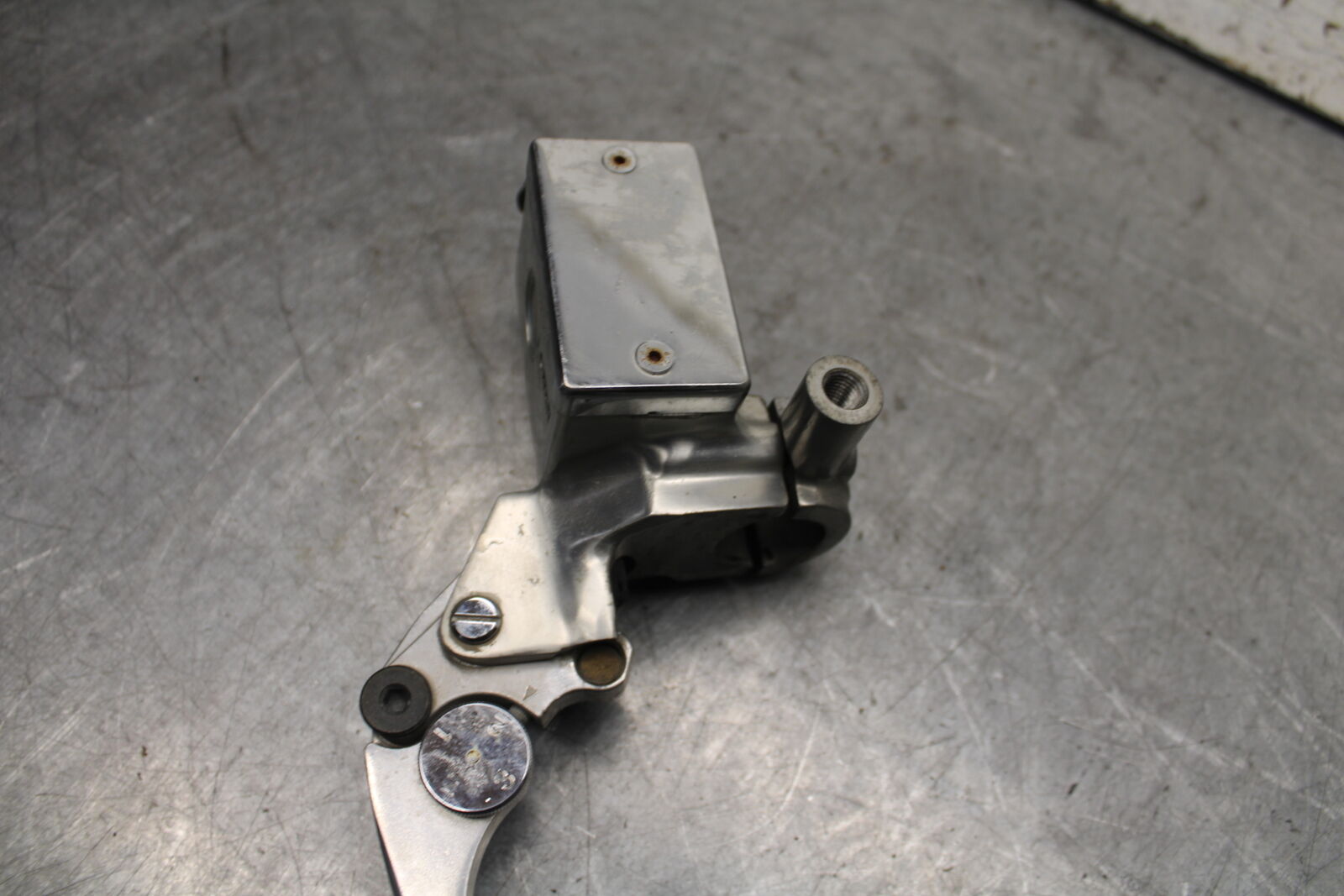 05-09 SUZUKI BOULEVARD C90 CLUTCH MASTER CYLINDER BB692